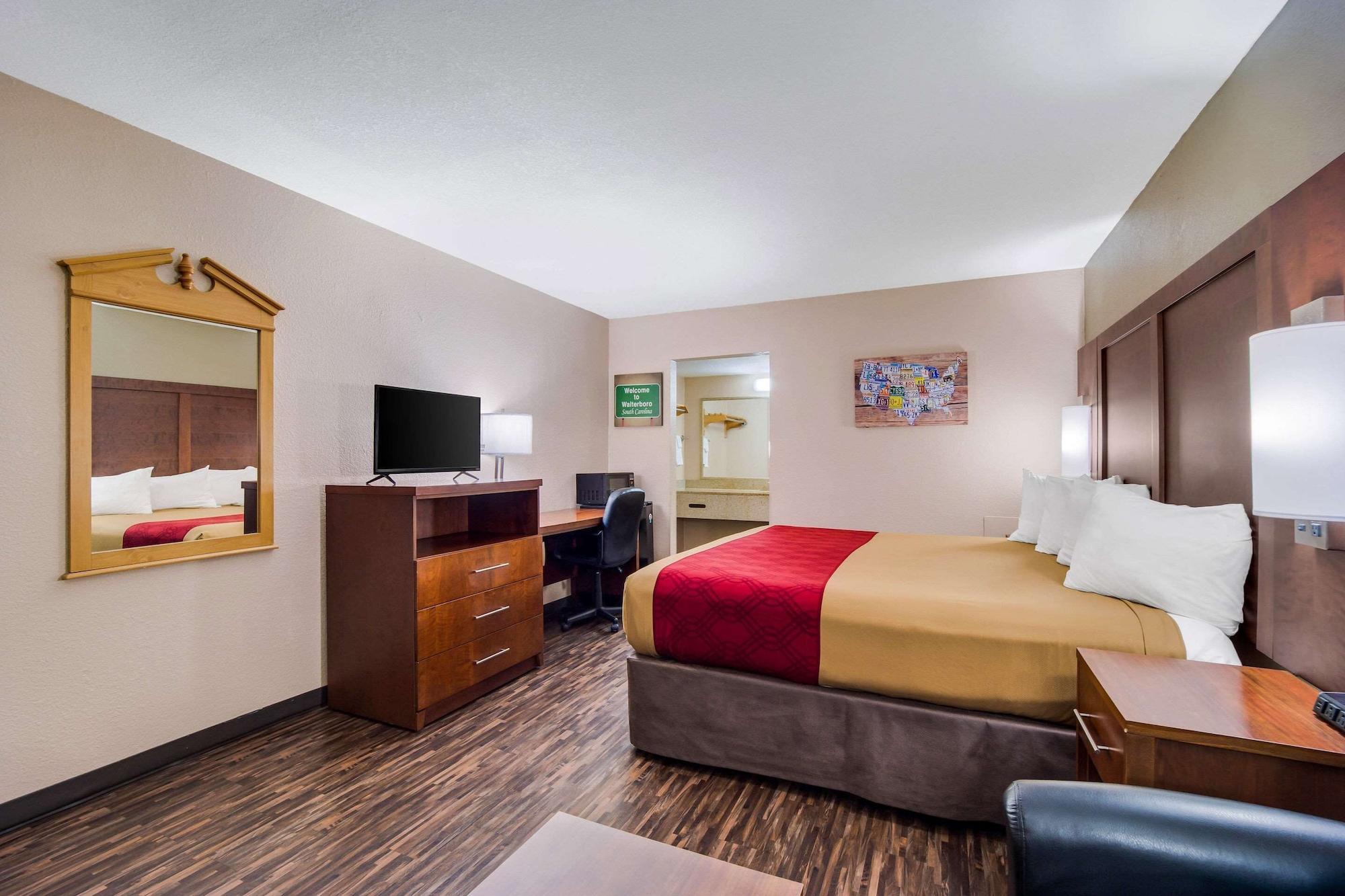 Econo Lodge Уолтерборо Экстерьер фото