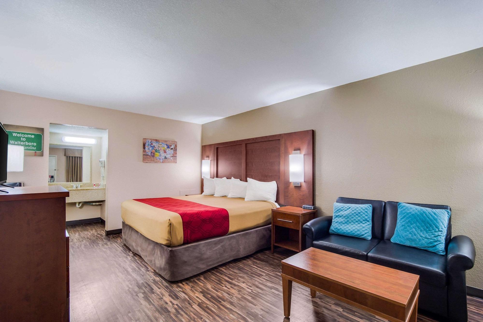 Econo Lodge Уолтерборо Экстерьер фото