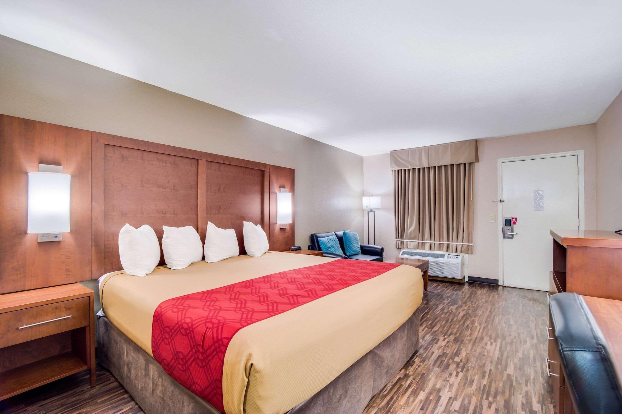 Econo Lodge Уолтерборо Экстерьер фото