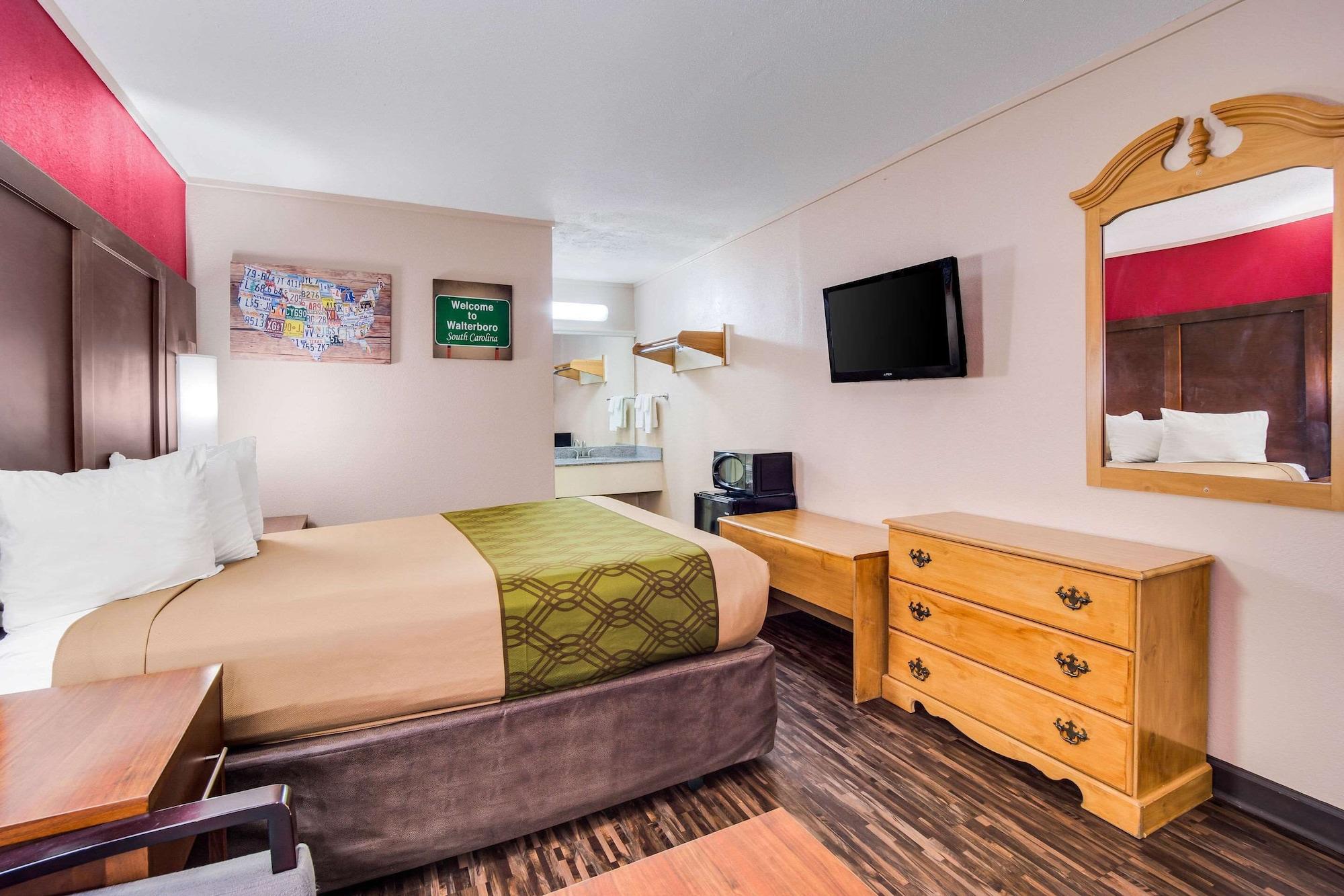Econo Lodge Уолтерборо Экстерьер фото