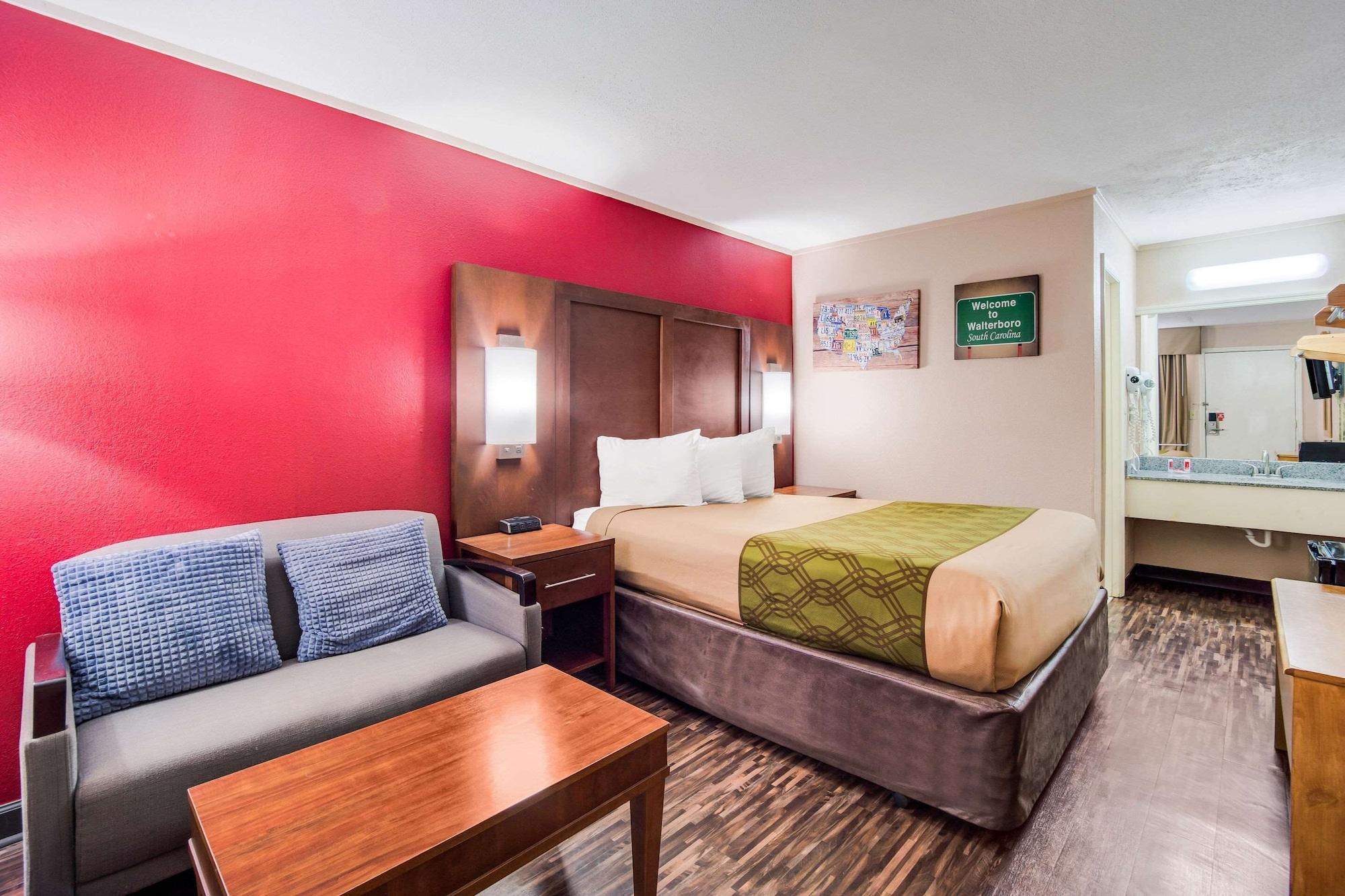 Econo Lodge Уолтерборо Экстерьер фото