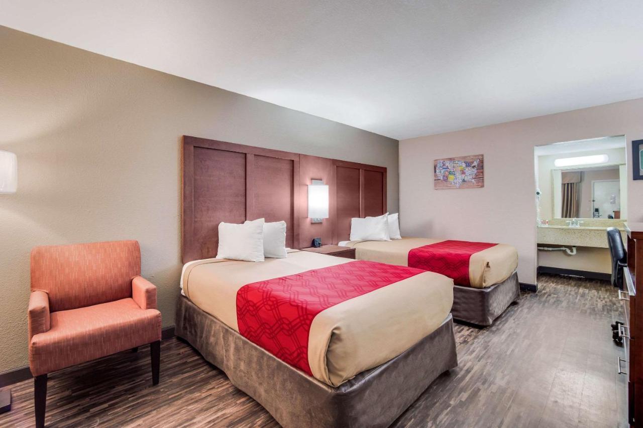 Econo Lodge Уолтерборо Экстерьер фото